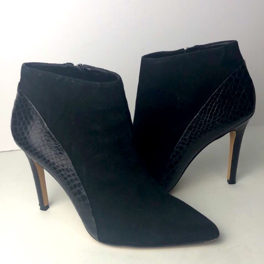 Vince Camuto Kasi Black Suede Point Toe Heeled Ankle Boots 7.5